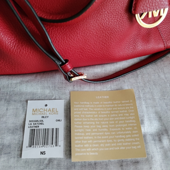 Michael Kors Large Riley 🎒 Red Purse - Picture 10 of 14